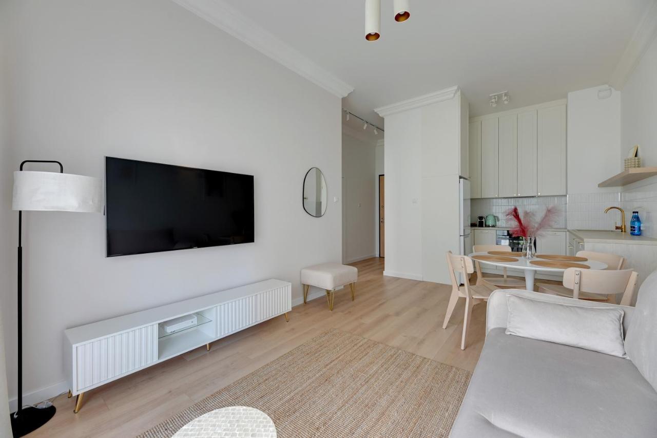 Zajezdnia Wrzeszcz Seaside & Parking By Downtown Apartments Гданьск Экстерьер фото